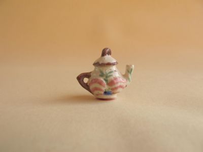 Shell teapot