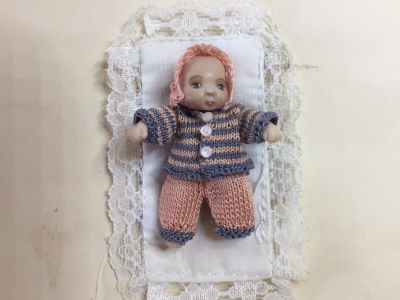 BB  Baby  hand knitted outfit - 1 3/4