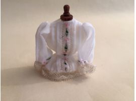 Embroidered blouse on a bust 1,12th