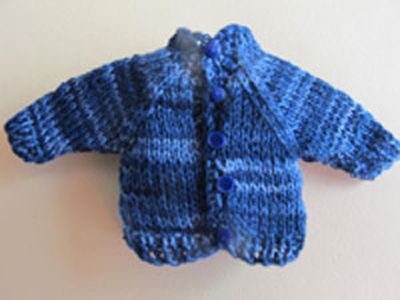 Cardigan tricot pour un enfant